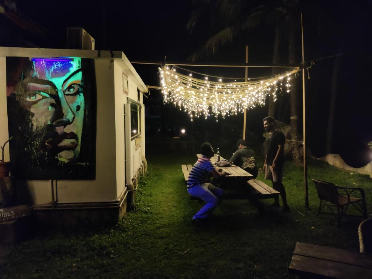Villa Vibes Beach House à Varkala Extérieur photo