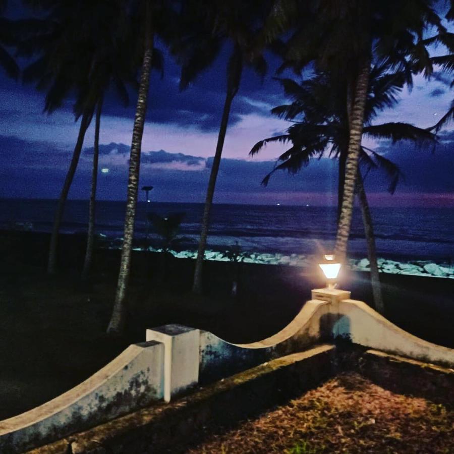 Villa Vibes Beach House à Varkala Extérieur photo