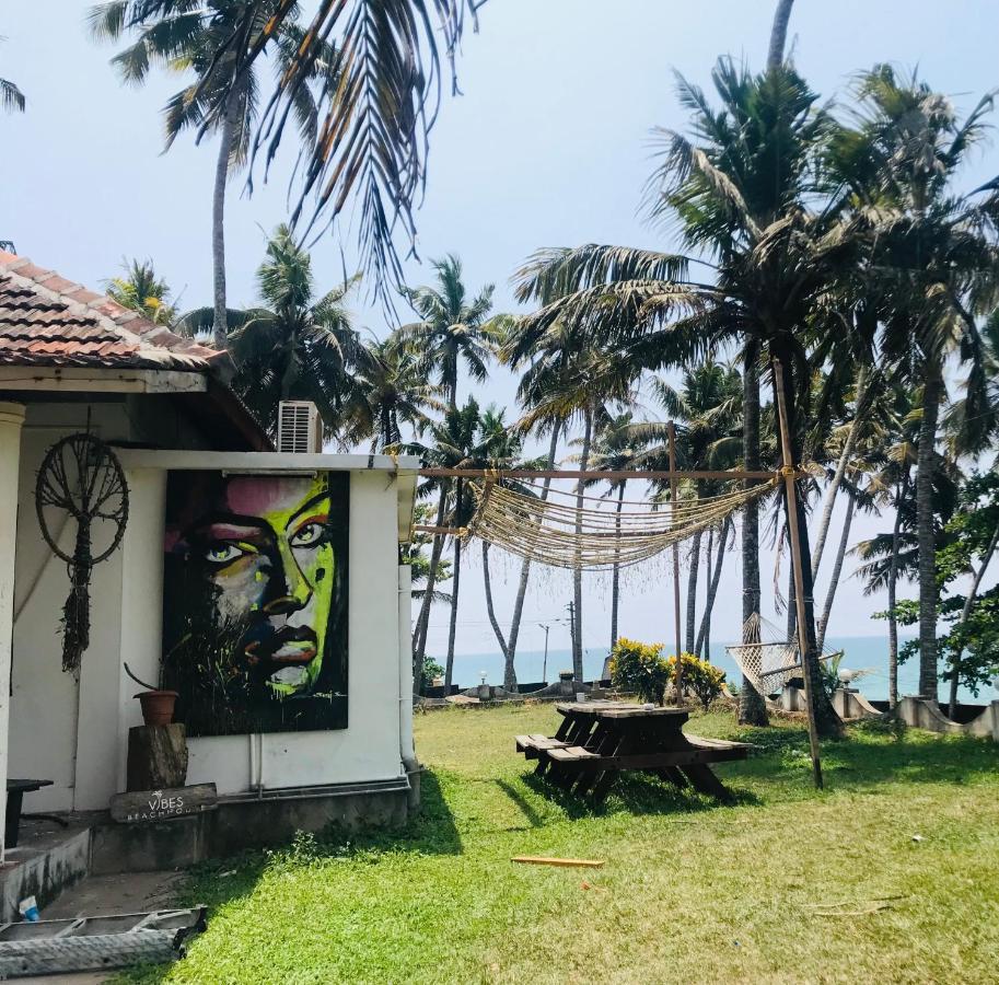 Villa Vibes Beach House à Varkala Extérieur photo